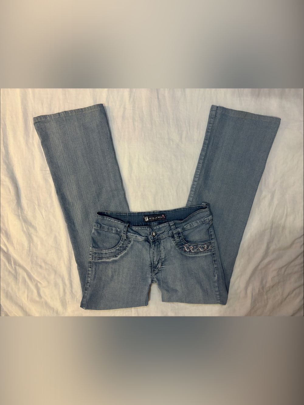 Y2K Lowrise Flare Jeans w Crazy Back Pocket